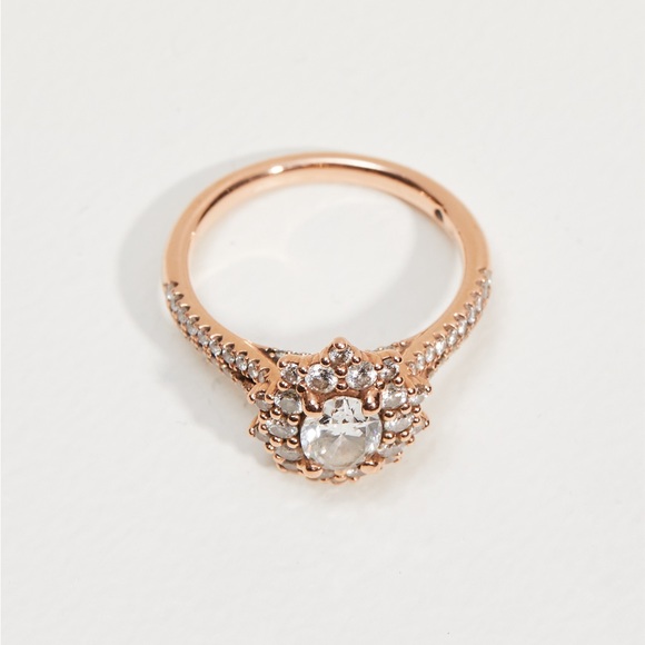 Oval Engagement Ring - Picture 3 of 7